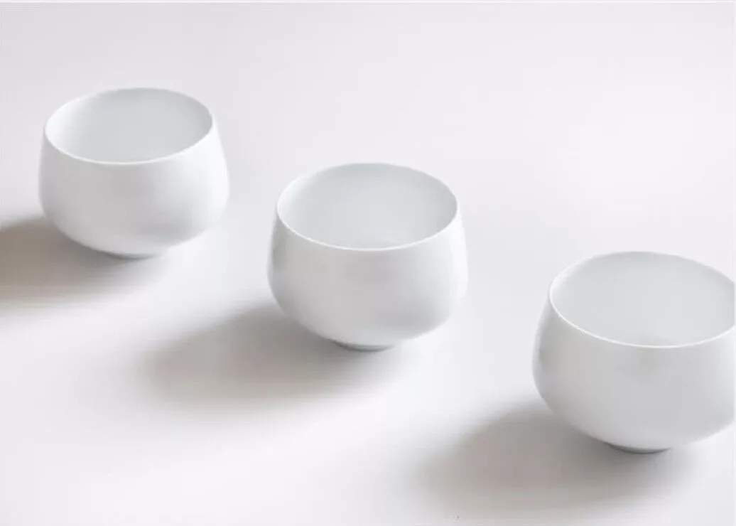 革命性的專屬酒杯「SHUWAN」，喚醒清酒中的隱藏魅力，科學證明能使香氣